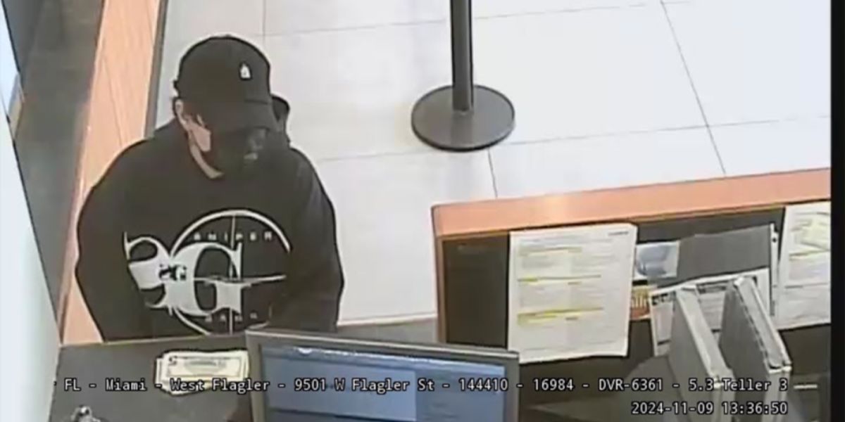 Miami Chase Bank Robbed in Broad Daylight; FBI Seeks Public's Help Identifying Suspect