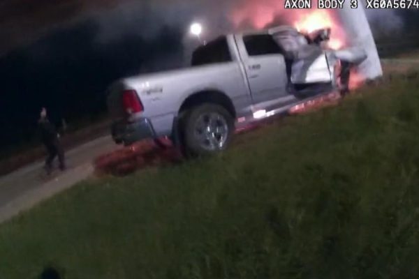 Ohio Police Officer Rescues Man from Burning Truck in Columbus; Man Said 'Tell My Wife I Love Her' to Police before Rescue