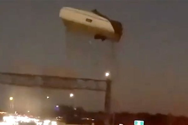 Unsecured Mattress Flies Off Truck on Texas Highway, Nearly Hits Driver on Interstate