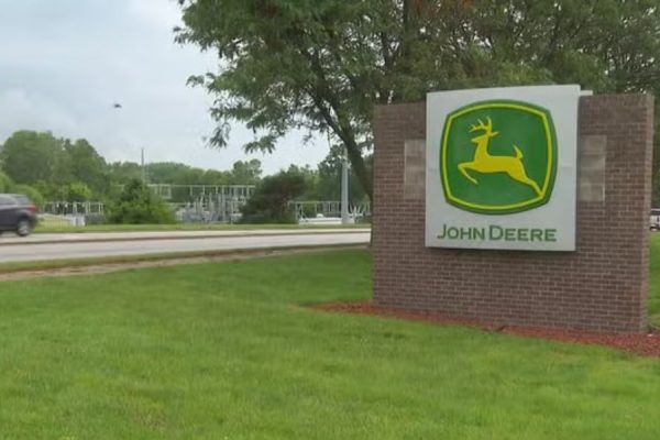 John Deere Announces Further Waterloo Layoffs Over 100 Workers Affected (1)