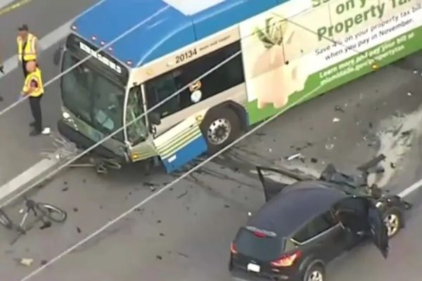 Multiple Injured as Suv Collides With Metrobus in Northwest Miami-dade Accident