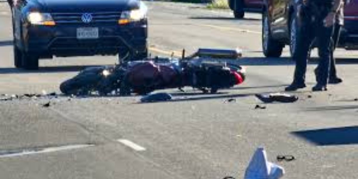 Three Injured in Corpus Christi Accident Between Suburban and Motorcycle, Roads Closed for Investigation