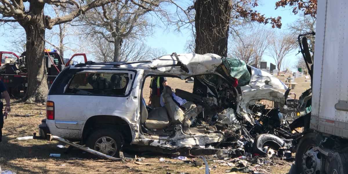 Woman Killed in Single-vehicle Crash on State Highway 22 Near Milburn, Two Children Survive