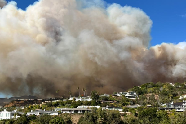 California Wildfires: Strong Winds and Dry Conditions Pose Major Threat