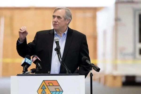 Big News! Sen. Jeff Merkley to Speak at Hazelbrook Middle School Town Hall