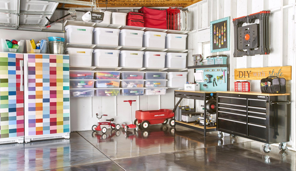 5 Items You Should Never Store in Your Garage During Michigan Winters – Save Your Stuff