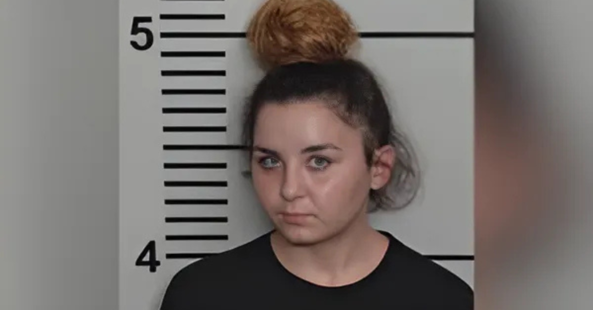 Woman Confesses in Texts to Setting Sister's Bed on Fire in Failed Murder Attempt, Police Reveal