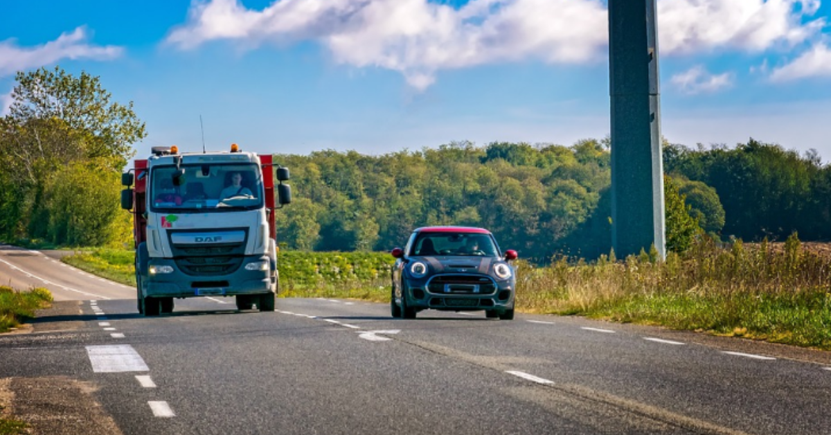 Is Passing Another Vehicle on the Right Allowed on One-Way Streets in New York?