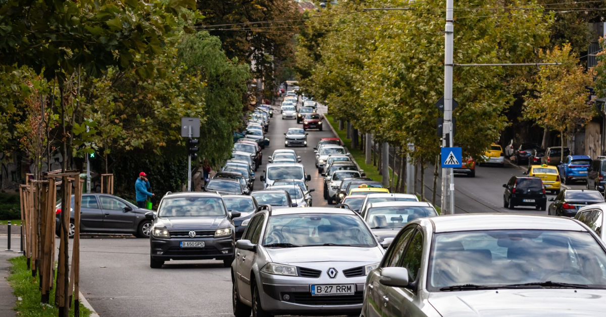 Can You Pass on the Right When Overtaking a Turning Vehicle in Virginia? Find Out What the Law Says