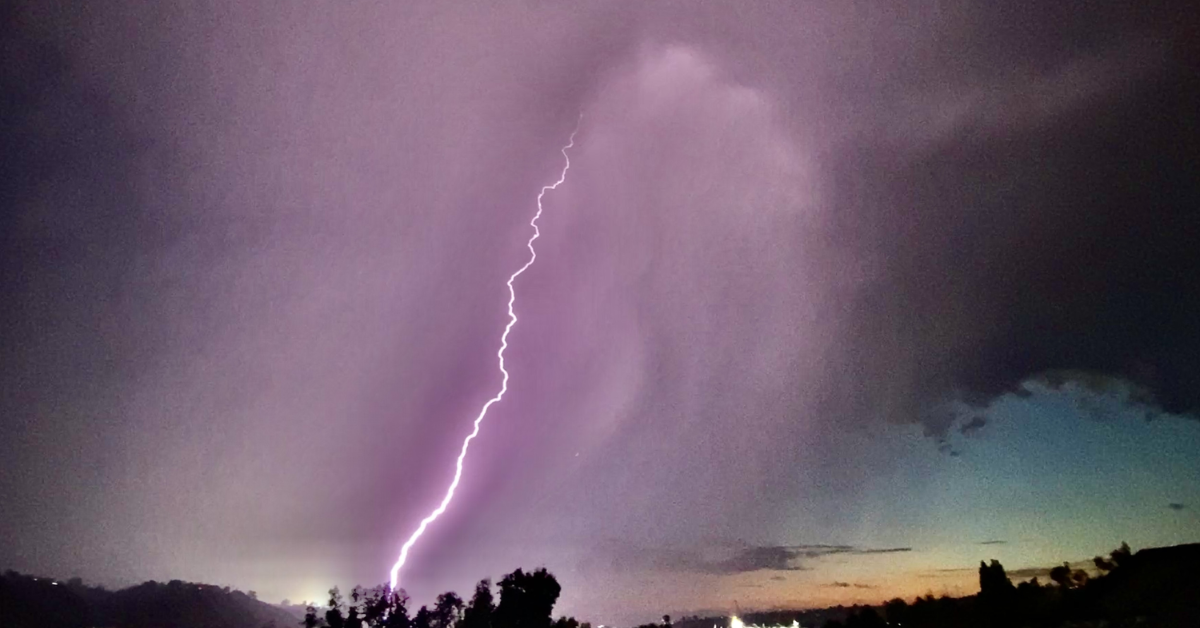 California on Alert: Strong Thunderstorms & Dry Lightning Expected from Tropical Storm Mario Remnants