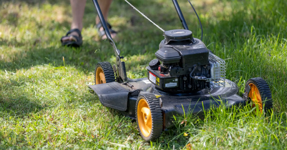 Is It Illegal to Mow Grass Into the Road in Connecticut?